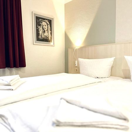 Hotel Brinckmansdorf Rostock Buitenkant foto