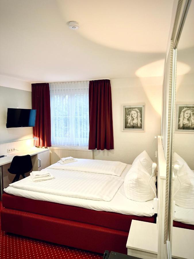 Hotel Brinckmansdorf Rostock Buitenkant foto