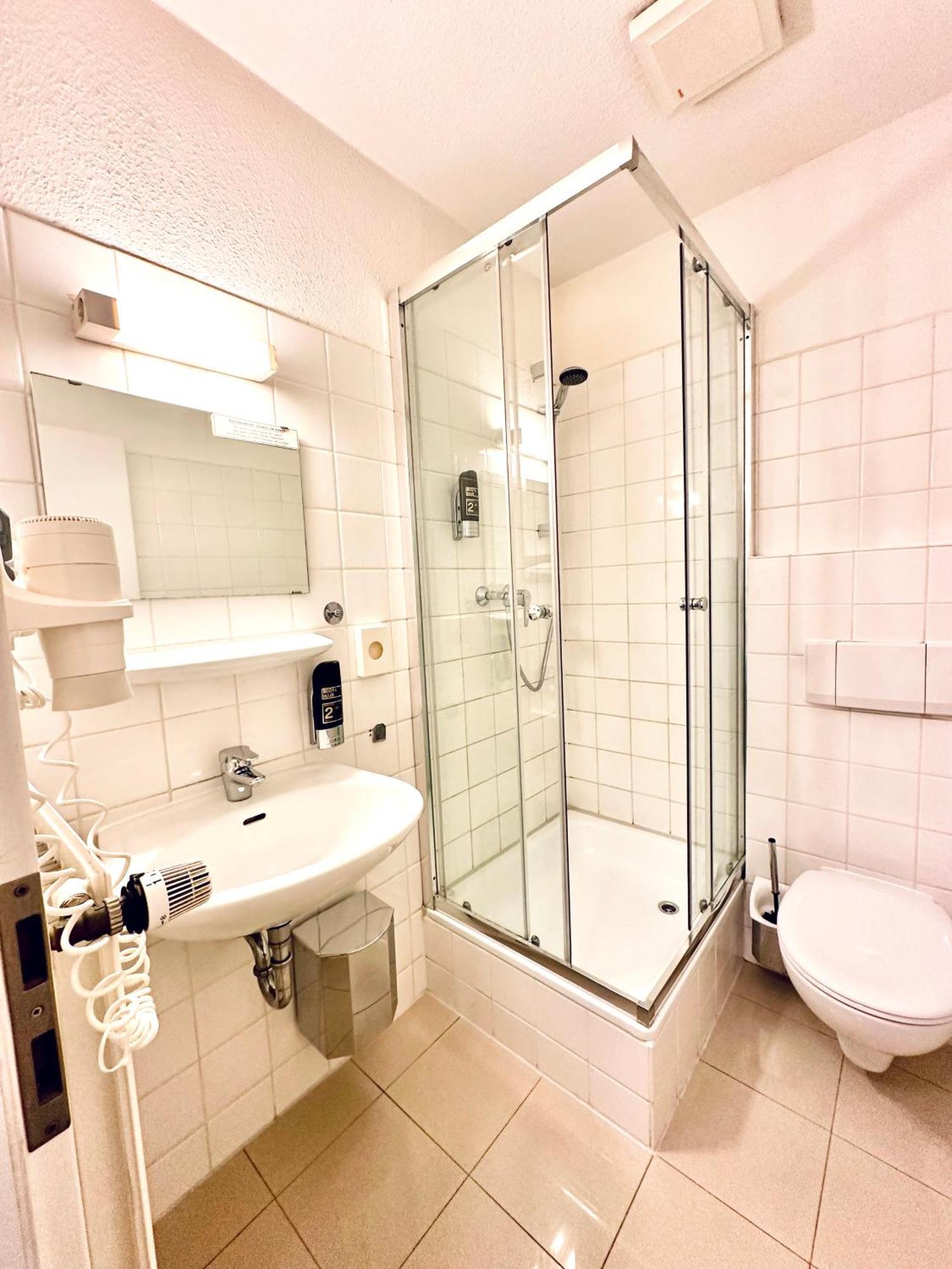 Hotel Brinckmansdorf Rostock Buitenkant foto